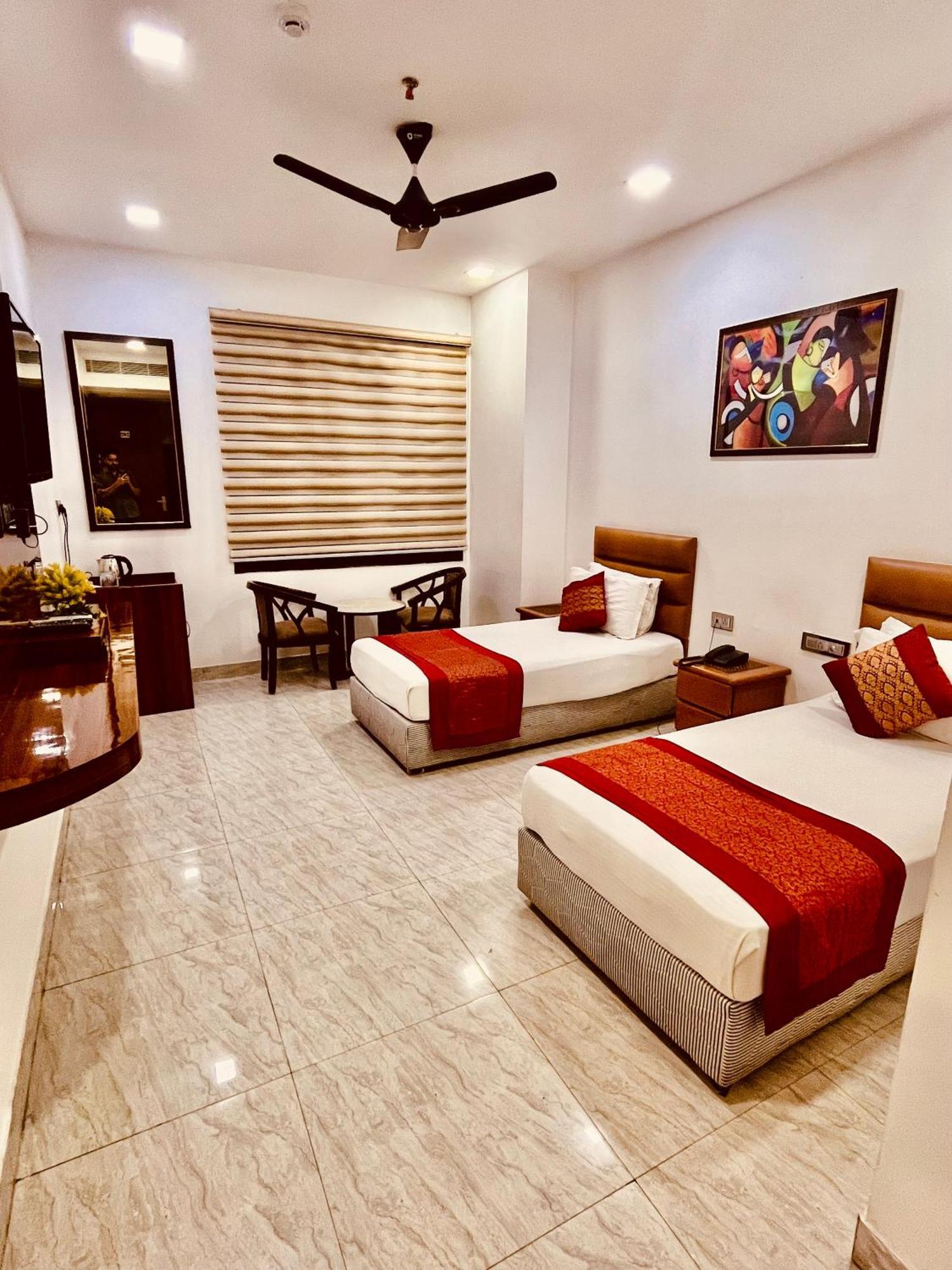 ניו דלהי Amora Rooms Dwarka מראה חיצוני תמונה