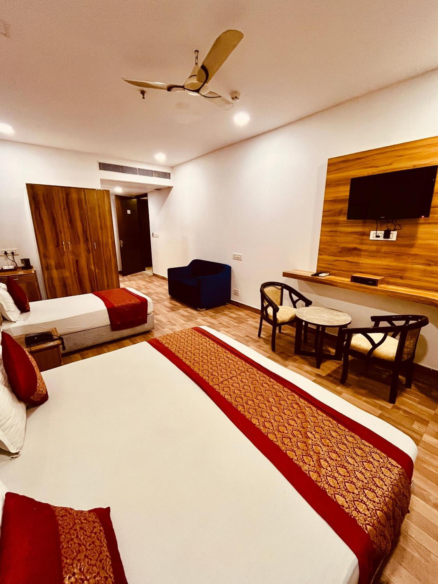 ניו דלהי Amora Rooms Dwarka מראה חיצוני תמונה
