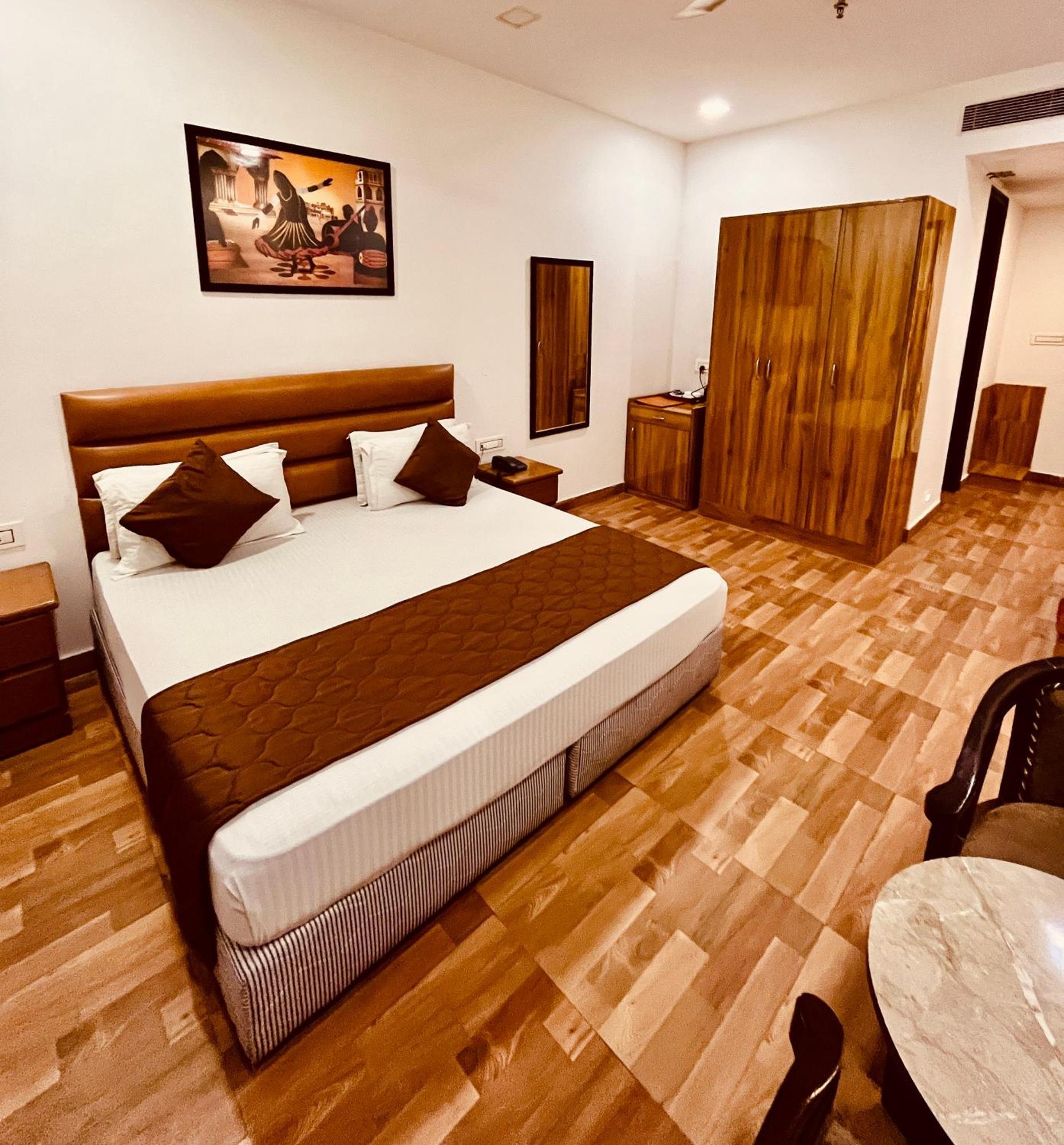 ניו דלהי Amora Rooms Dwarka מראה חיצוני תמונה